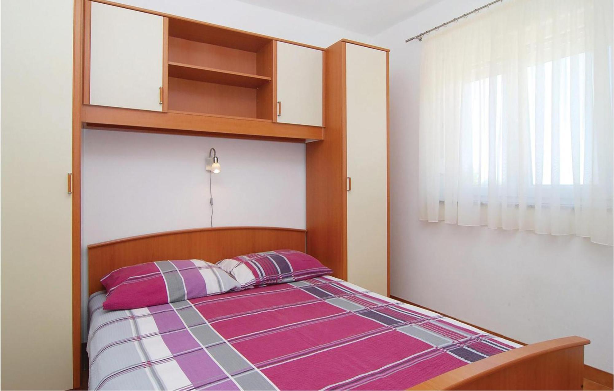 2 Bedroom Nice Apartment In Вир Экстерьер фото